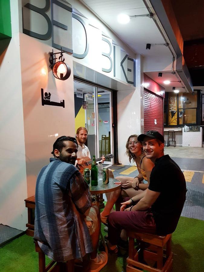 Bed Bike Hostel Чиангмай Екстериор снимка