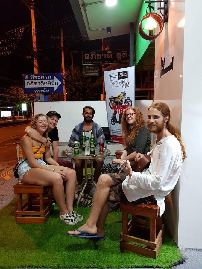 Bed Bike Hostel Чиангмай Екстериор снимка